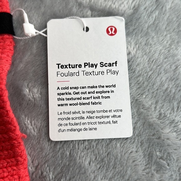 NWT Lululemon Texture Play Scarf~Savannah / Watermelon Red - Picture 7 of 7